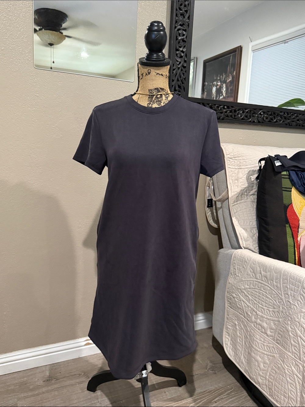 Everyday Short-Sleeve Shift Dress in Charcoal Gray